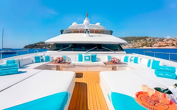 Аренда мега яхты Benetti Crystal 140 - Nela во Франции